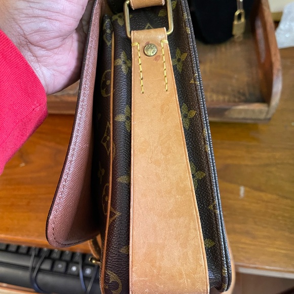 Authentic Vintage Louis Vuitton Monogram Crossbody Cartouchiere - Picture 10 of 15